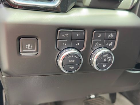 Used 2024 GMC Sierra 1500 Denali AWD/4WD image 12
