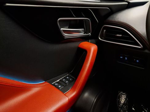 Used 2019 Jaguar F-PACE S image 17