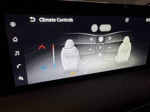 Used 2025 Nissan Kicks SR FWD image 15