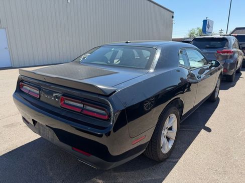 Used 2023 Dodge Challenger SXT image 2