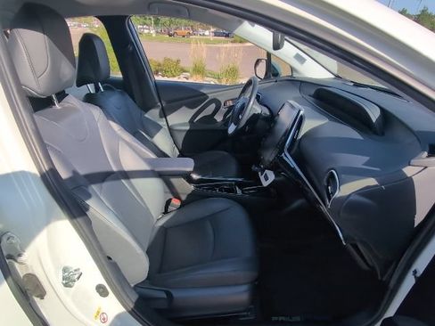 Used 2018 Toyota Prius Prime Advanced w/ Protection Package FWD image 29