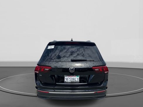 Used 2023 Volkswagen Tiguan SE image 6