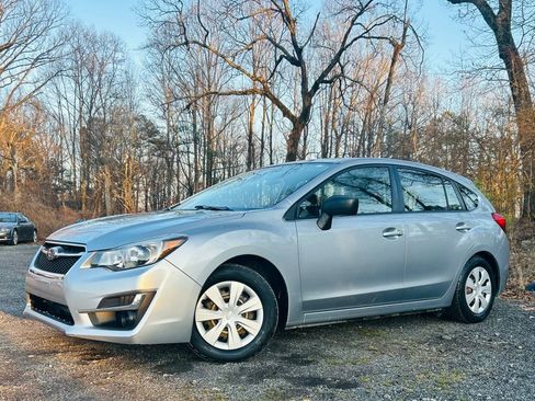 Used 2016 Subaru Impreza 2.0i image 2