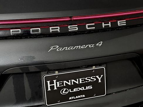 Used 2018 Porsche Panamera 4 AWD/4WD image 31