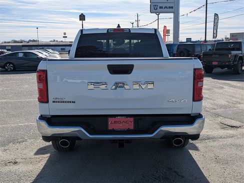 New 2026 RAM 1500 4x4 Crew Cab image 4