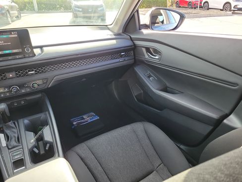 Used 2024 Honda Accord EX image 17