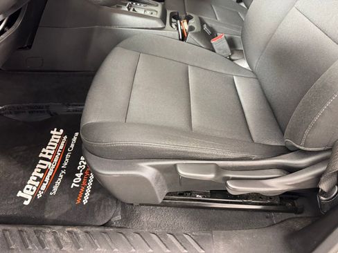 Used 2024 Chevrolet Colorado W/T RWD image 12