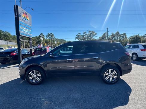 Used 2015 Chevrolet Traverse LT image 7