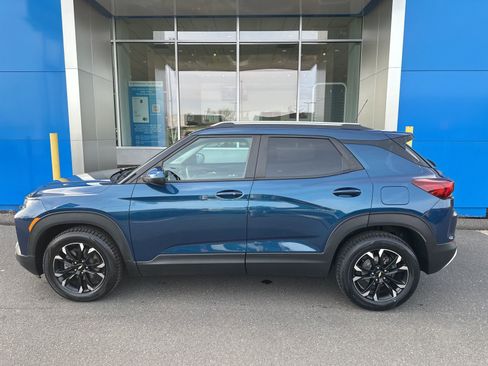 Used 2021 Chevrolet TrailBlazer LT w/ Convenience Package image 8