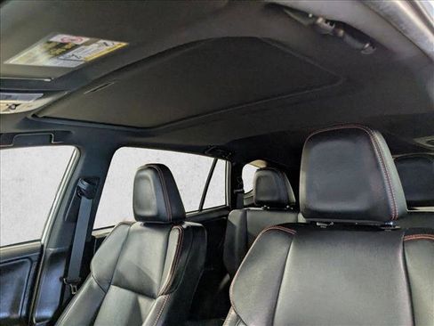 Used 2017 Toyota RAV4 SE image 19