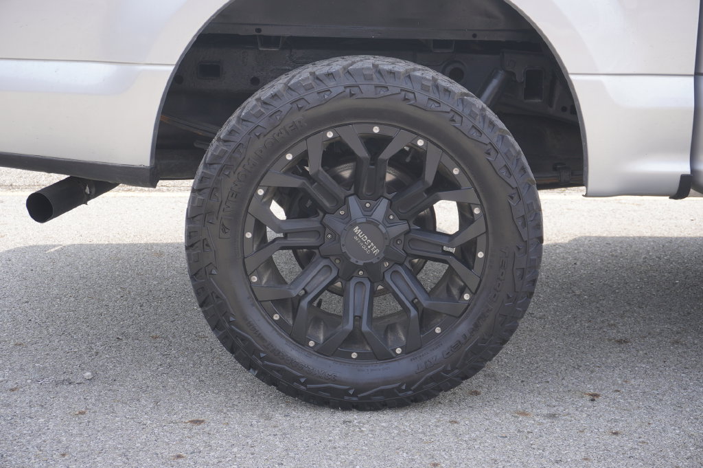 Used 2019 Ford F150 XL w/ Equipment Group 101A Mid AWD/4WD image 12