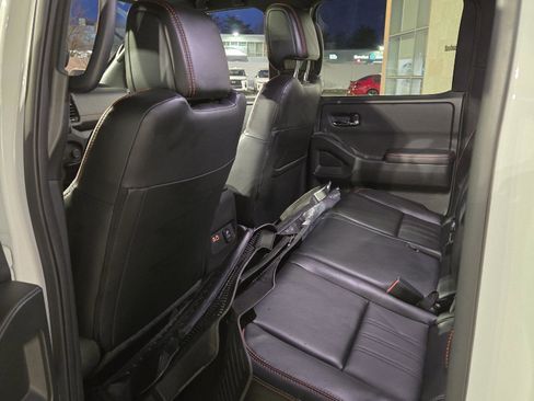 Used 2023 Nissan Frontier PRO-4X w/ Pro-4X Premium Package image 20