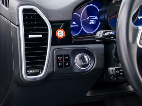 Certified 2021 Porsche Cayenne image 20