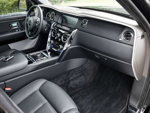 Certified 2021 Rolls-Royce Cullinan AWD/4WD image 69
