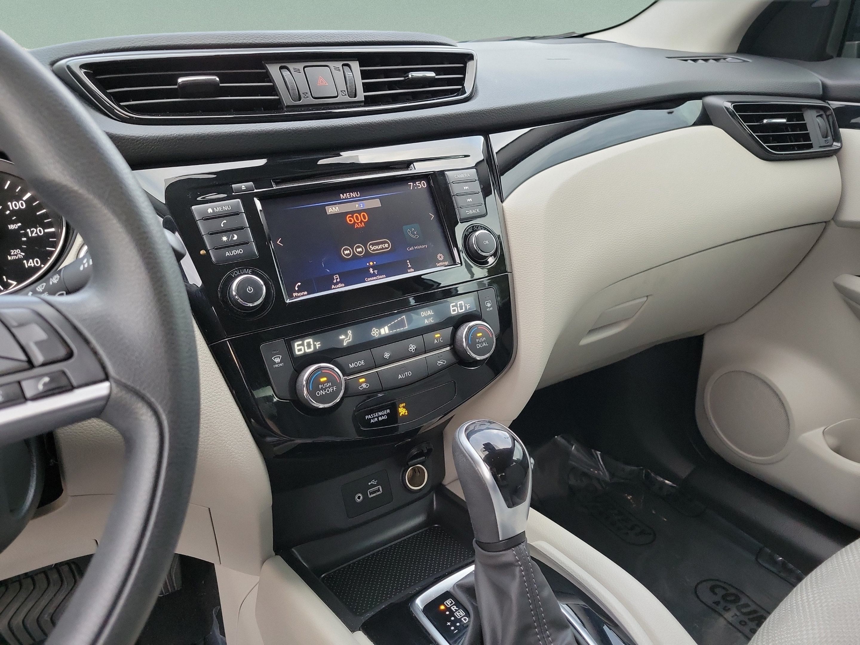 Used 2020 Nissan Rogue Sport SV FWD image 34