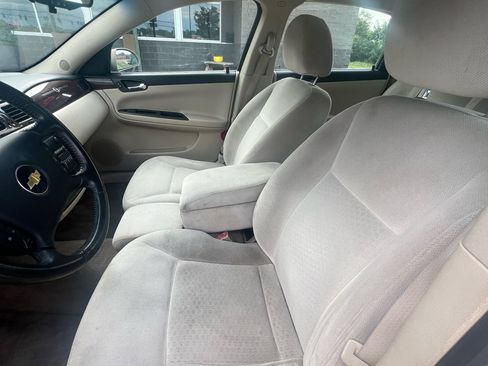 Used 2011 Chevrolet Impala LT image 12