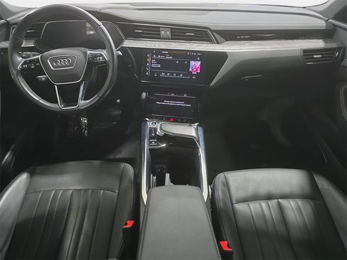 Used 2023 Audi e-tron Premium Plus w/ Premium Plus Package image 10