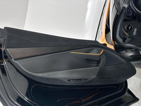 Used 2022 McLaren 720S Performance RWD image 14