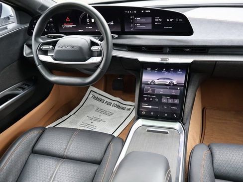 Used 2022 Lucid Air Grand Touring image 16