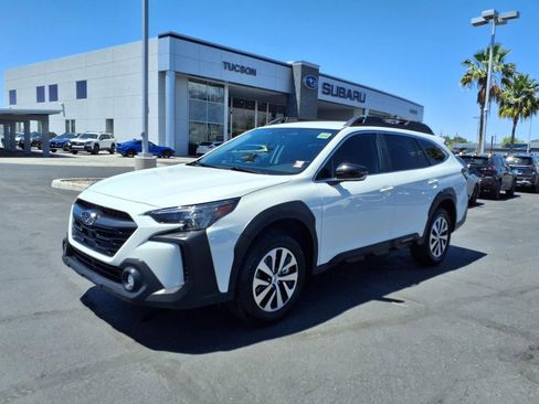 Used 2025 Subaru Outback Premium AWD/4WD image 7