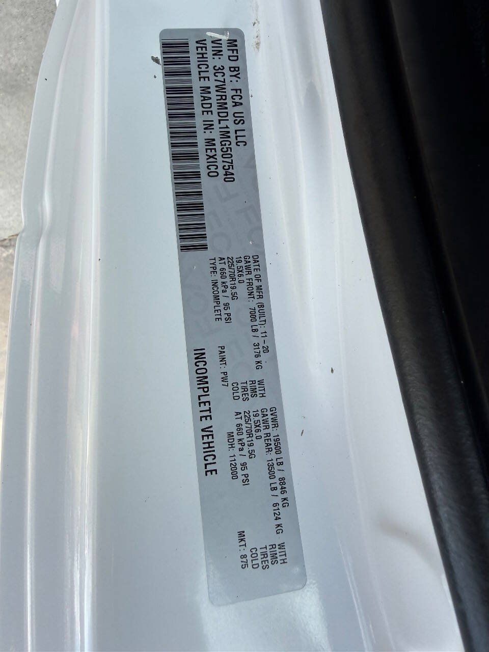 Used 2021 RAM 5500 Tradesman RWD image 17
