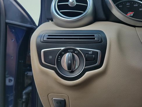 Certified 2022 Mercedes-Benz GLC 300 image 20