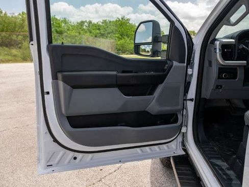 Certified 2023 Ford F250 XL w/ FX4 Off-Road Package AWD/4WD image 11