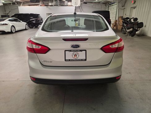 Used 2014 Ford Focus S FWD image 6