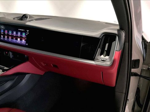 Used 2026 Porsche Cayenne S image 23