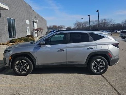 Used 2025 Hyundai Tucson SEL AWD/4WD image 2