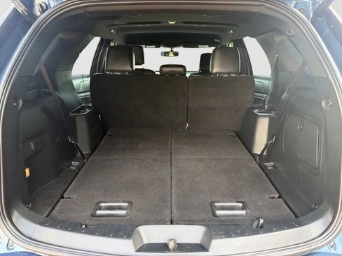 Used 2019 Ford Explorer XLT w/ Equipment Group 202A AWD/4WD image 17