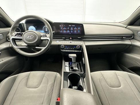 Used 2023 Hyundai Elantra SEL w/ Convenience Package FWD image 25