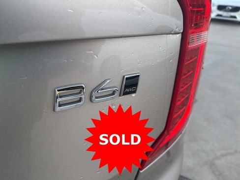 Certified 2023 Volvo XC90 B6 Ultimate w/ Lounge Package image 7