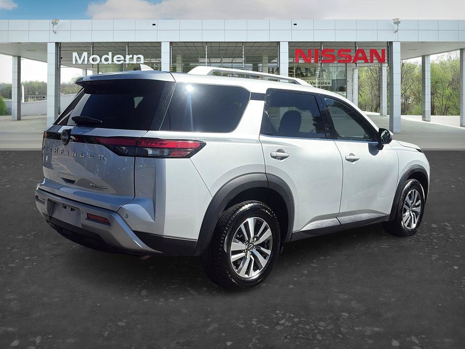 Certified 2025 Nissan Pathfinder SL AWD/4WD image 5