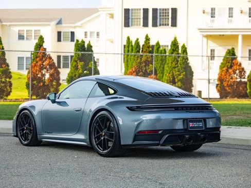 Used 2025 Porsche 911 Carrera GTS RWD image 6