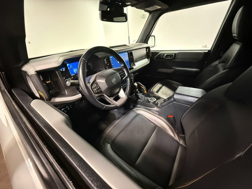Used 2023 Ford Bronco Badlands AWD/4WD image 2
