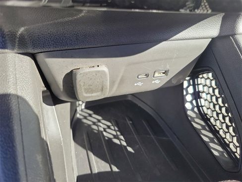 Used 2024 Chevrolet TrailBlazer LT w/ LT Cold Weather Package image 22