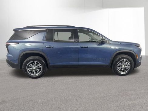Used 2024 Chevrolet Traverse LT w/ LPO, Floor Liner Package FWD image 36