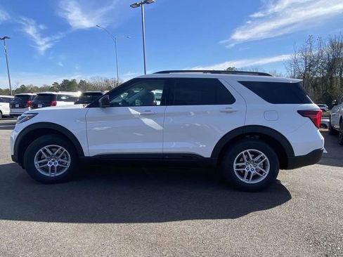 New 2026 Ford Explorer Active w/ Active Comfort Package image 6