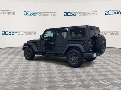 Used 2025 Jeep Wrangler Unlimited Sport AWD/4WD image 6
