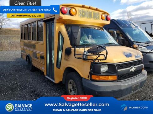 Used 2009 Chevrolet Express 3500 w/ School Bus Package RWD image 5