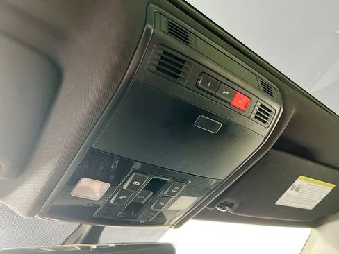 Used 2019 Volkswagen Jetta GLI Autobahn FWD image 13
