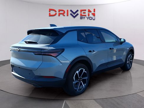 New 2026 Chevrolet Equinox EV LT w/ LPO, All-Weather Mat Package FWD image 5