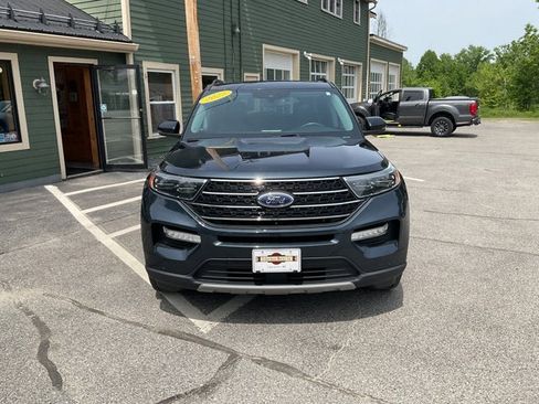 Certified 2022 Ford Explorer XLT w/ Equipment Group 202A AWD/4WD image 4