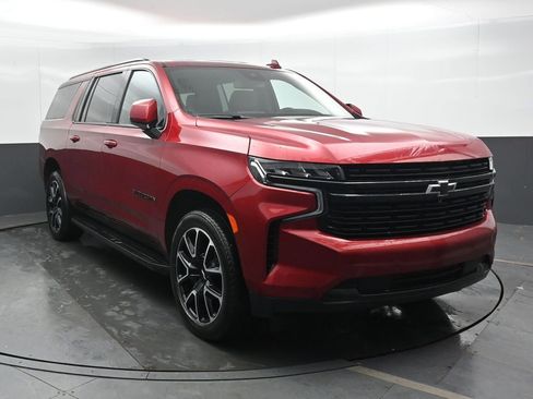 Used 2023 Chevrolet Suburban RST image 6