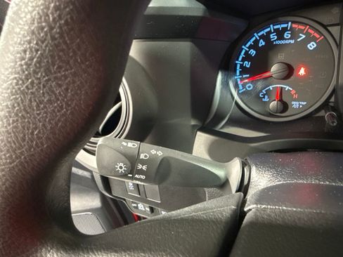 Used 2022 Toyota Tacoma SR AWD/4WD image 31