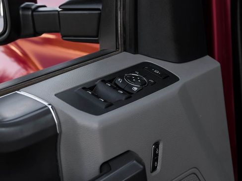 Used 2018 Ford F350 XLT w/ XLT Premium Package image 43