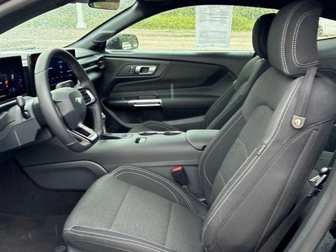 Used 2026 Ford Mustang Coupe RWD image 8
