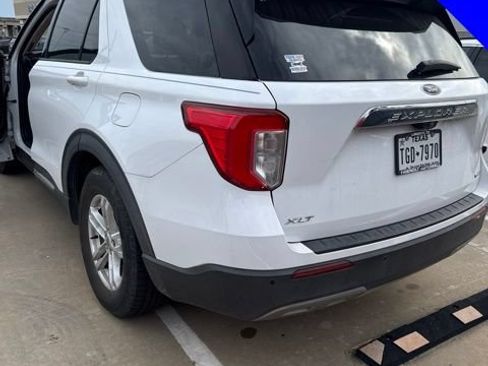 Used 2020 Ford Explorer XLT w/ Equipment Group 202A RWD image 4