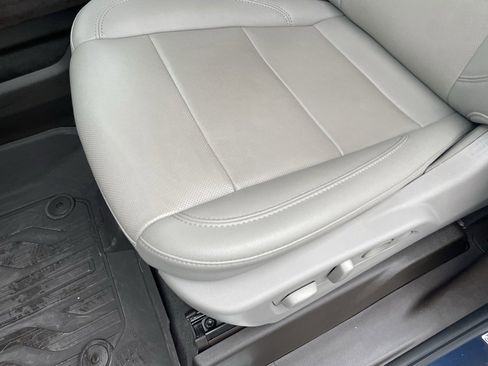 Used 2023 GMC Sierra 1500 SLT w/ SLT Premium Package image 23